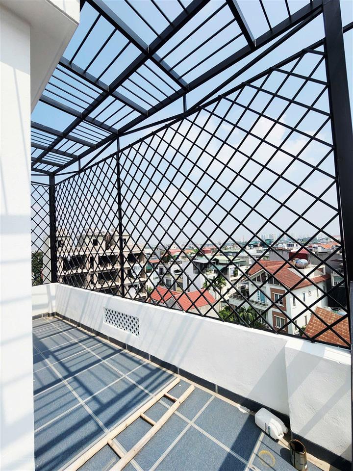 Nhà mới 6 tầng thang máy 50m tại việt hưng thanh am  chỉ chào hơn 9 tỷ.