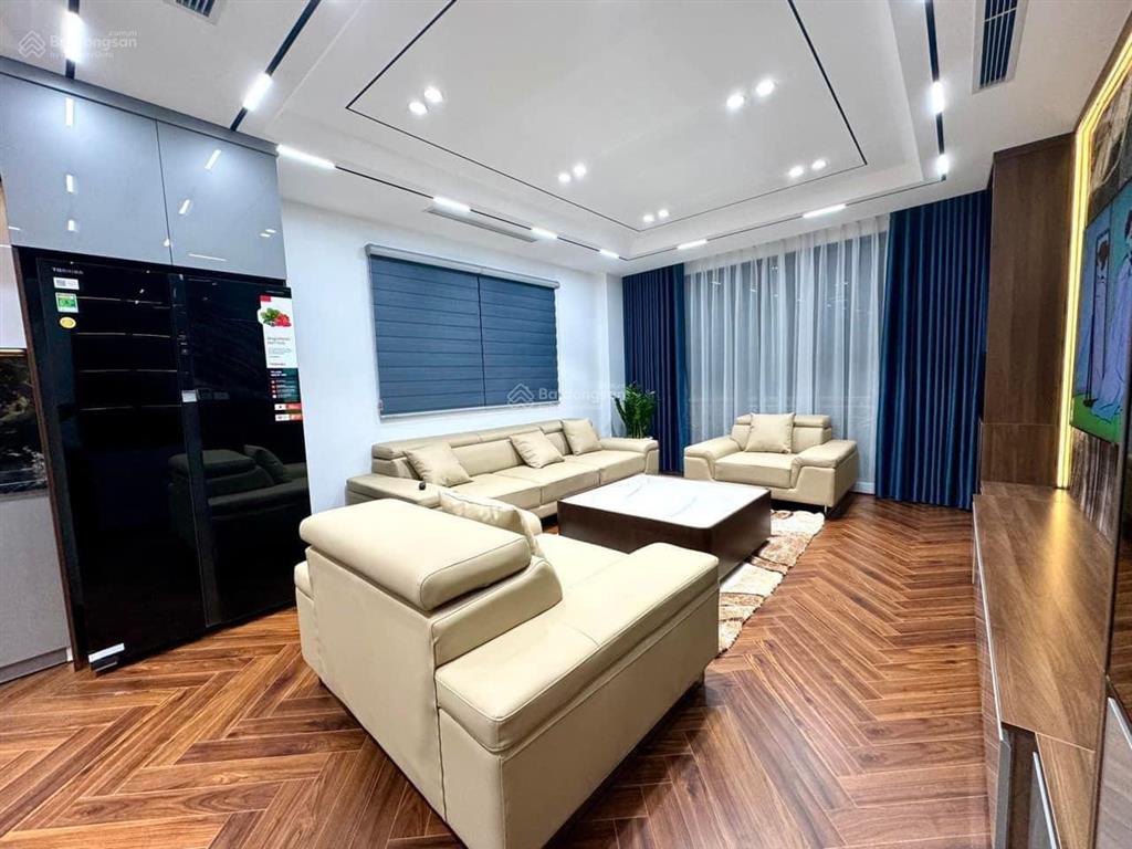 Cổ linh thạch bàn  6 tầng thang máy sổ 55m  ô tô vào nhà chỉ hơn 9 tỷ.