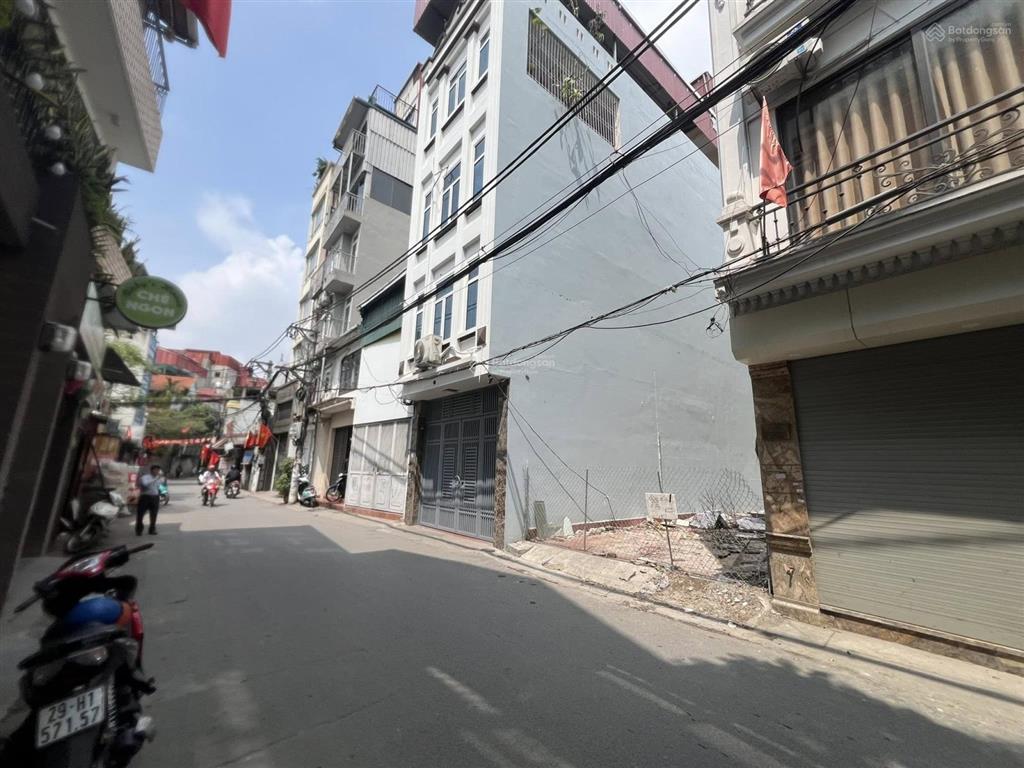 Chính chủ bán đất số 6 ngõ 66 phố nguyễn lam  sổ đỏ 85m2 ô tô 7 chỗ vào chỉ 12,3 tỷ