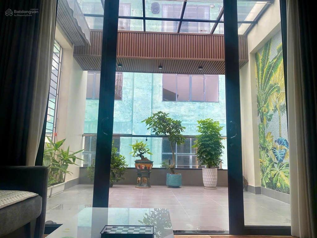 Ngộp bank  bán gấp nhà 96 ngô gia tự 96m2 5 tầng thang máy kinh doanh 3 ô tô tránh  26,8 tỷ