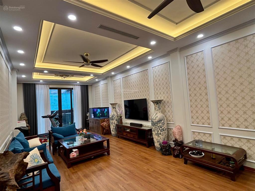 Ngộp bank  bán gấp nhà 96 ngô gia tự 96m2 5 tầng thang máy kinh doanh 3 ô tô tránh  26,8 tỷ