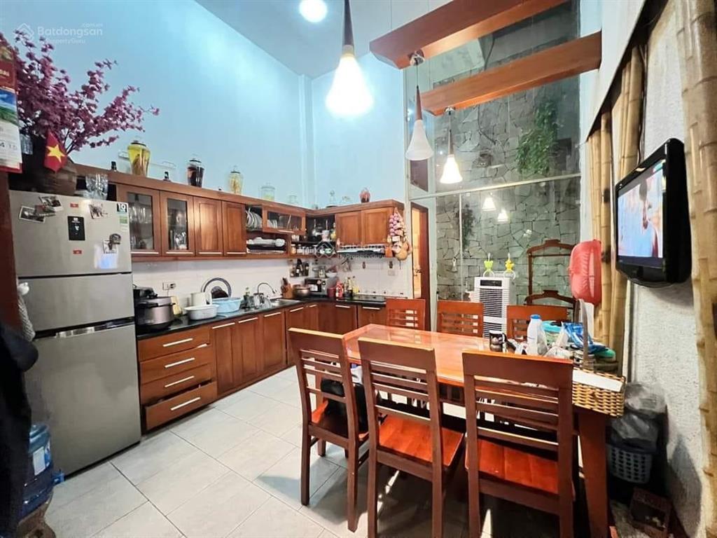 Chỉ hơn 4tỷ mt 5m4 sổ đỏ 48m2 3tầng 4ngủ ngõ 48 ngô gia tự long biên ôtô tận nhà