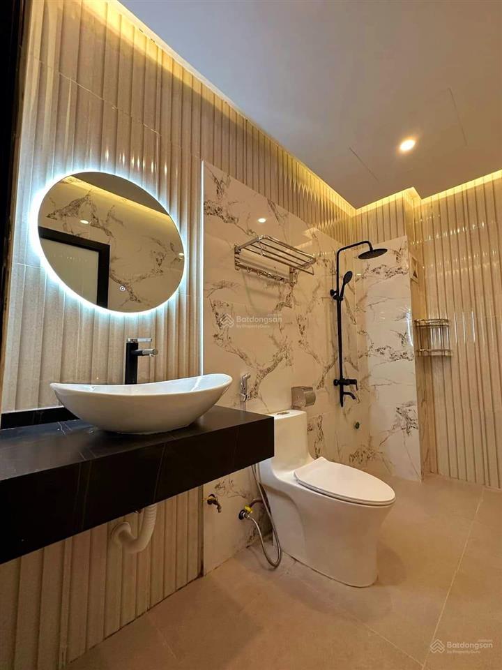 Biệt thự tân cổ điển việt hưng 100m2 6 tầng thang máy mt 6m  gara ôtô siêu rẻ 18 tỷ ạ