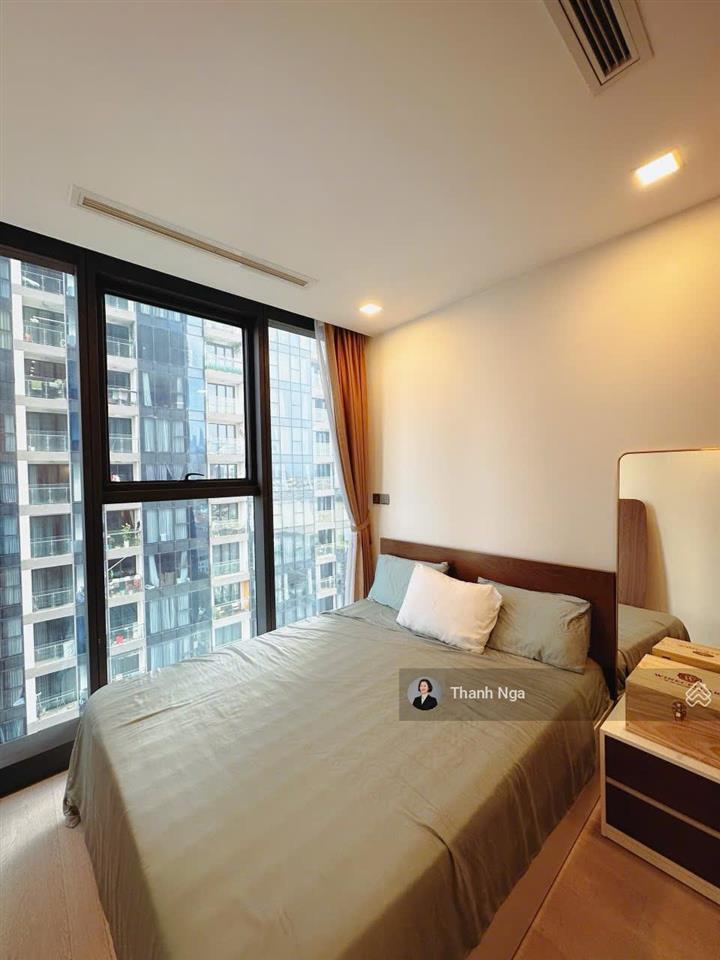 Mua ngay căn 2pn vinhomes golden river thiết kế cùng trục ngang thoáng mát, giá tốt