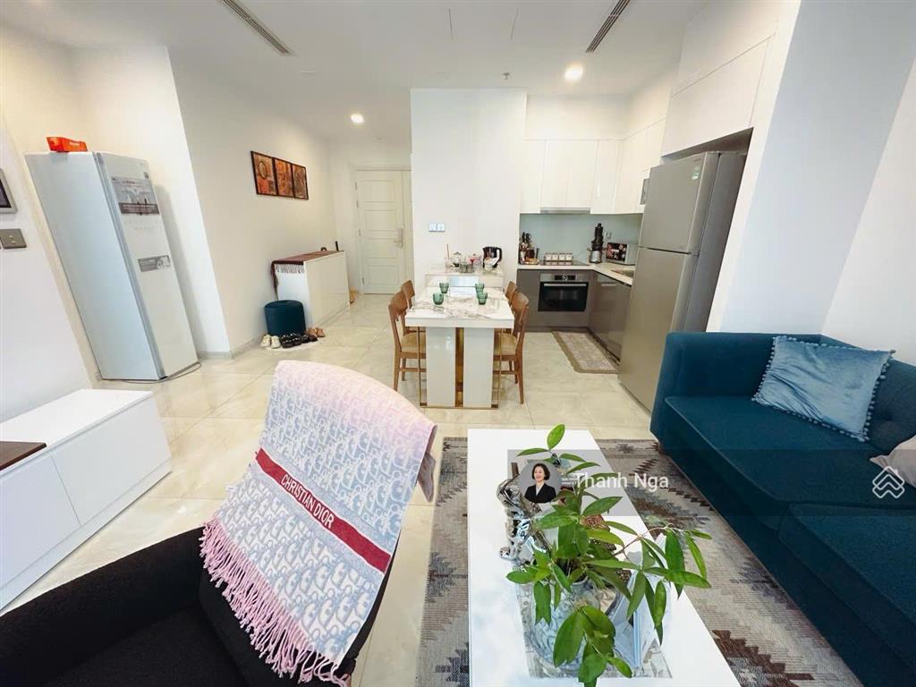 Mua ngay căn 2pn vinhomes golden river thiết kế cùng trục ngang thoáng mát, giá tốt