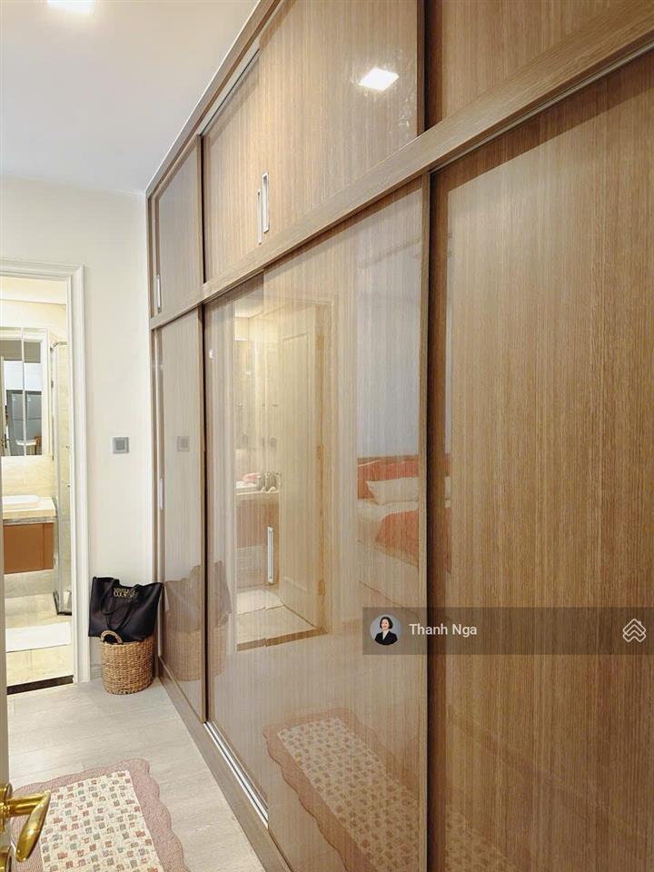 Mua ngay căn 2pn vinhomes golden river thiết kế cùng trục ngang thoáng mát, giá tốt