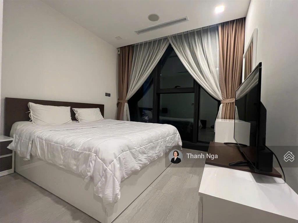 Chốt mua ngay siêu phẩm 2pn vinhomes golden river view sông sài gòn và cầu bason, giá tốt