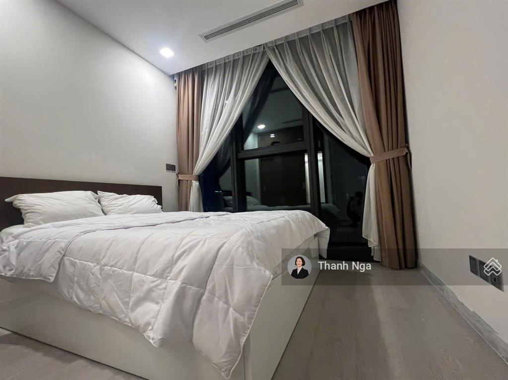 Chốt mua ngay siêu phẩm 2pn vinhomes golden river view sông sài gòn và cầu bason, giá tốt