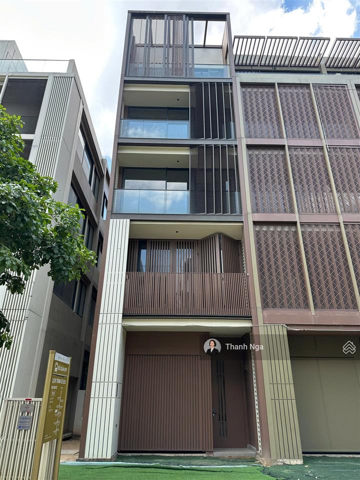 Bán nhà phố thương mại soho  kđt the global city ngay mặt công viên, giá vô cùng hấp dẫn