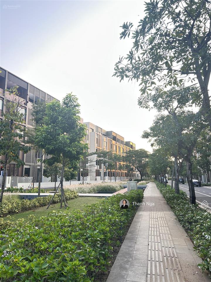 Bán nhà phố thương mại soho  kđt the global city ngay mặt công viên, giá vô cùng hấp dẫn