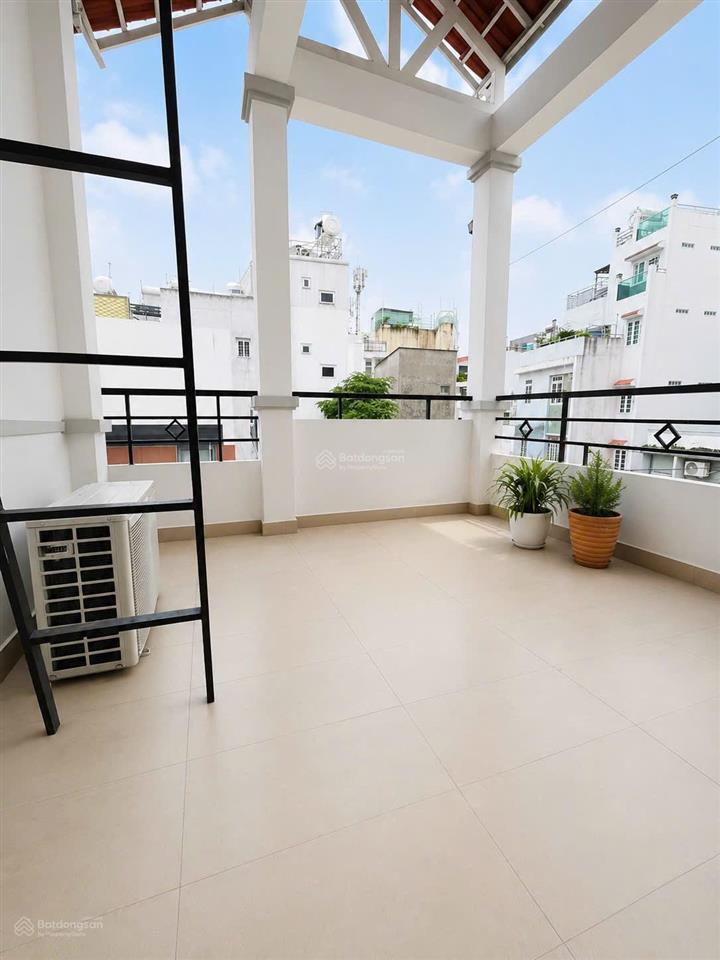 Q4 nhà đẹp 4 tầng btct. kdc dân trí cao không quy hoạch. 33m² sổ, 3pn hẻm 3.5m thông chỉ 4.5 đ