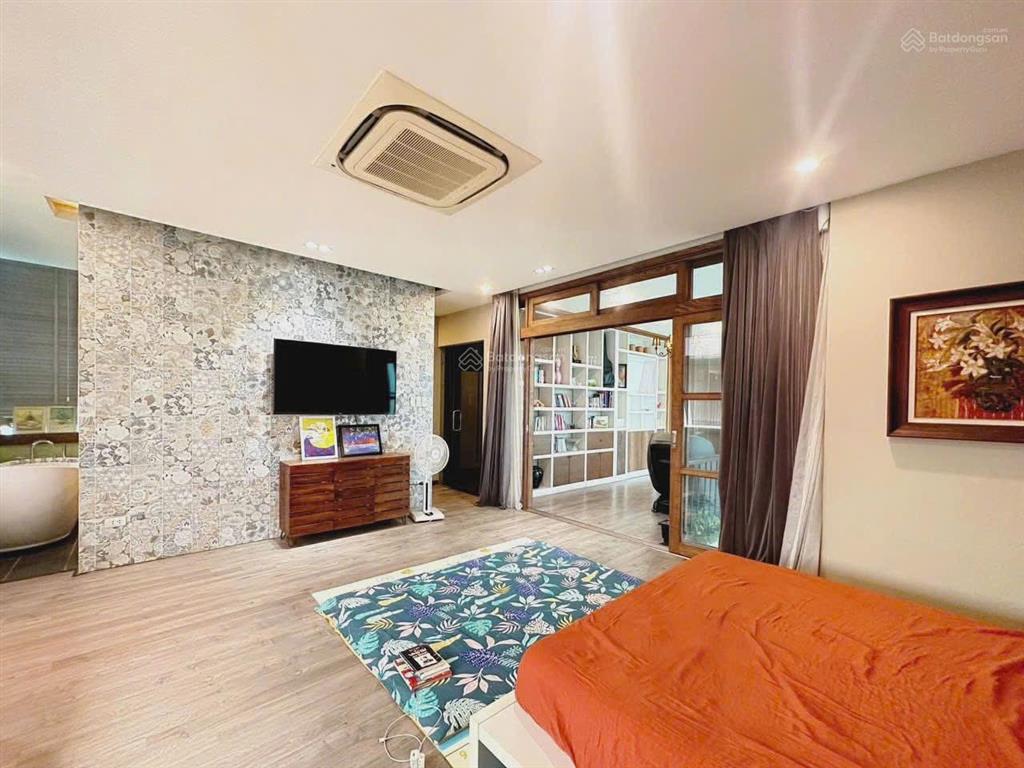 Cho thuê căn hộ 4pn3wc chung cư packexim tây hồ full đồ 220m² giá cho thuê 40tr/th