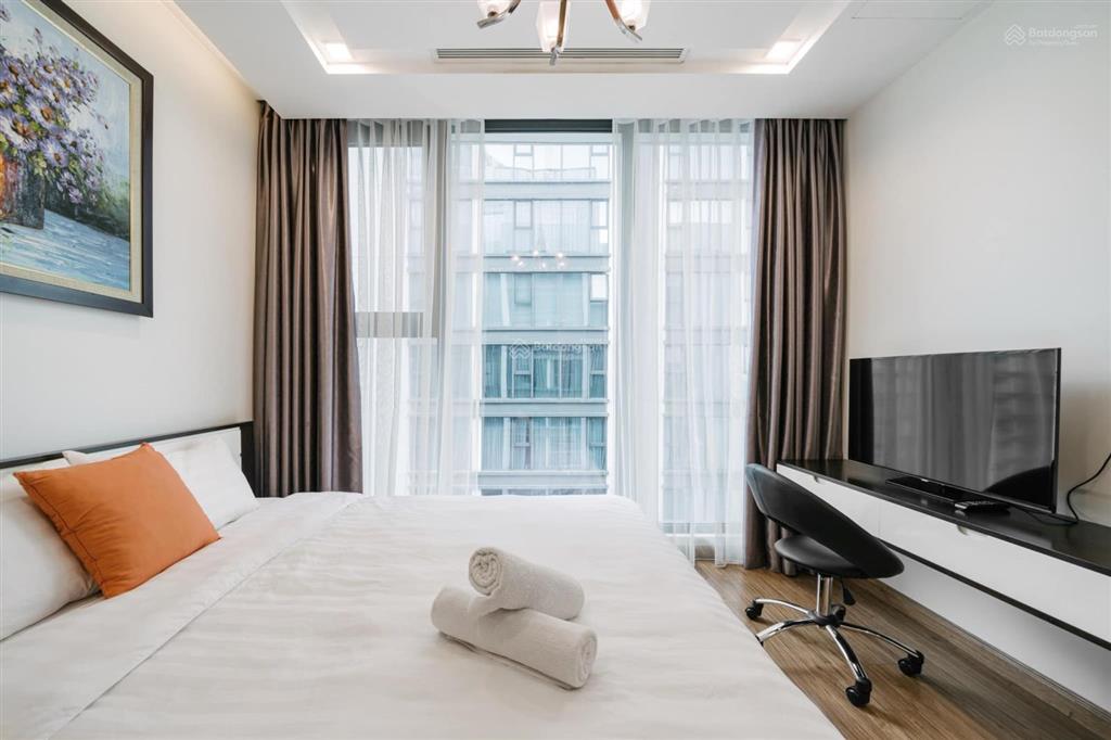 Cho thuê căn hộ 2pn chung cư green stars full nội thất hoặc đồ cơ bản, diện tích 66m2, giá 11tr