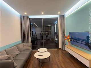 Em cho thuê căn hộ 2pn  2wc chung cư 6th element tây hồ diện tích 83m2 full đồ giá 15tr/th