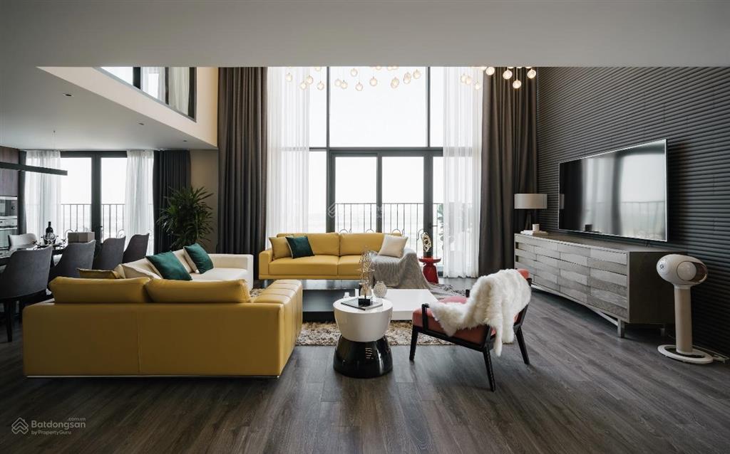 Cho thuê căn hộ 3pn sunshine golden river 161m², cb  full nhập khẩu ban công rộng giá 27tr/th