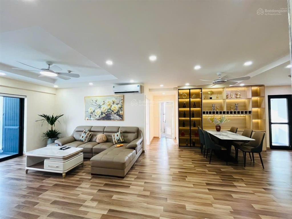 Em quản lý quỹ căn hộ cho thuê tại goldmark city 2pn3pn4pn 78m110m130m162m full đồ giá 12tr/th