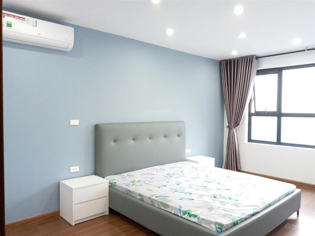 Chính chủ bán căn hộ rẻ nhất dự án. 135m2 tầng cao, 3pn2vs. full nội thất, cửa tn ban công đb.