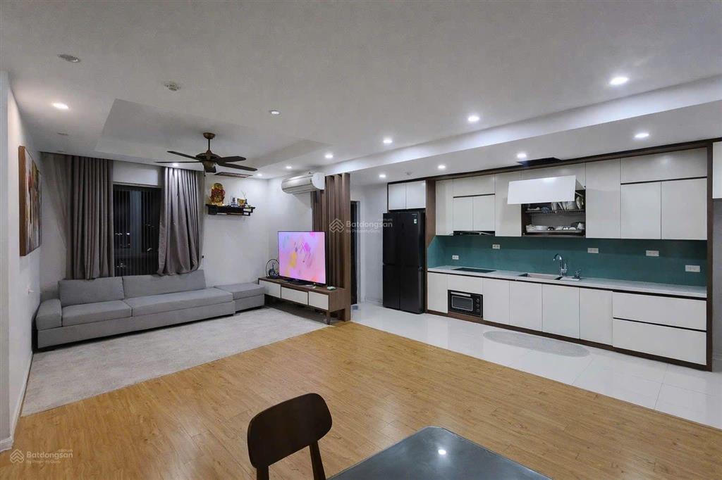 Chính chủ bán căn 4 ngủ 3 vs. 125m2 tầng trung, cửa đn bạn công tb. nội thất cơ bản. có slot ôtô.