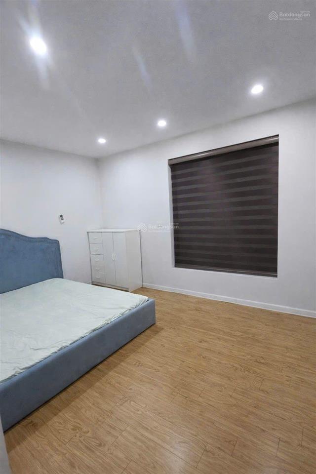 Chính chủ bán căn 4 ngủ 3 vs. 125m2 tầng trung, cửa đn bạn công tb. nội thất cơ bản. có slot ôtô.