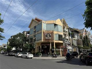 Siêu phẩm đường hoa! bán nhà 2 mt đường hoa lan, phú nhuận (4x20m, 4 tầng, hđt 90 triệu), giá 26 tỷ