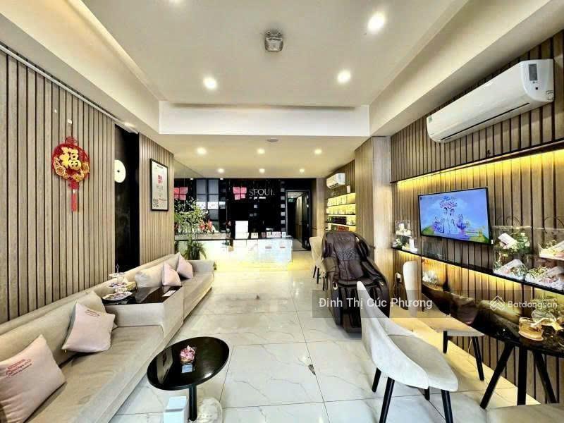 Cần cho thuê nhà mt bùi hữu nghĩa, bình thạnh (4.5x25m, 7 tầng, 12 phòng), giá 80 triệu/ tháng