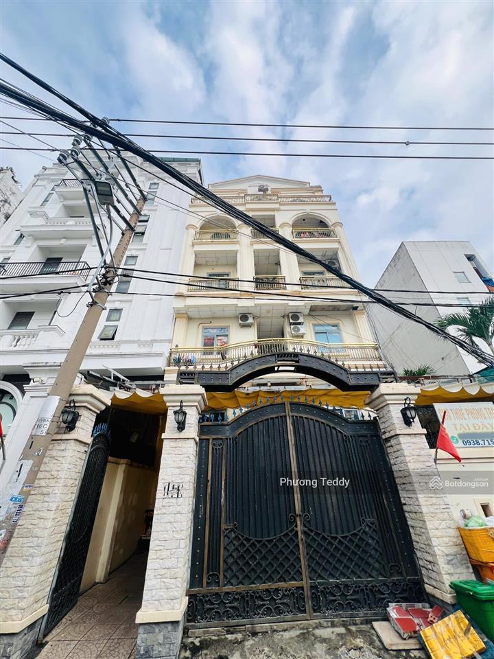 Siêu phẩm mt cao triều phát, kđt phú mỹ hưng, q. 7 (6 x 18.5m, 5 tầng, hđt 130tr), giá 42 tỷ