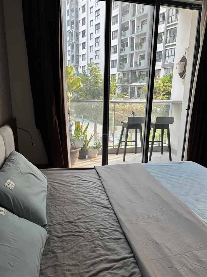 Cho thuê căn hộ 1pn ngắn hạn airbnb emerald celadon city aeon mall tân phú giá theo ngày