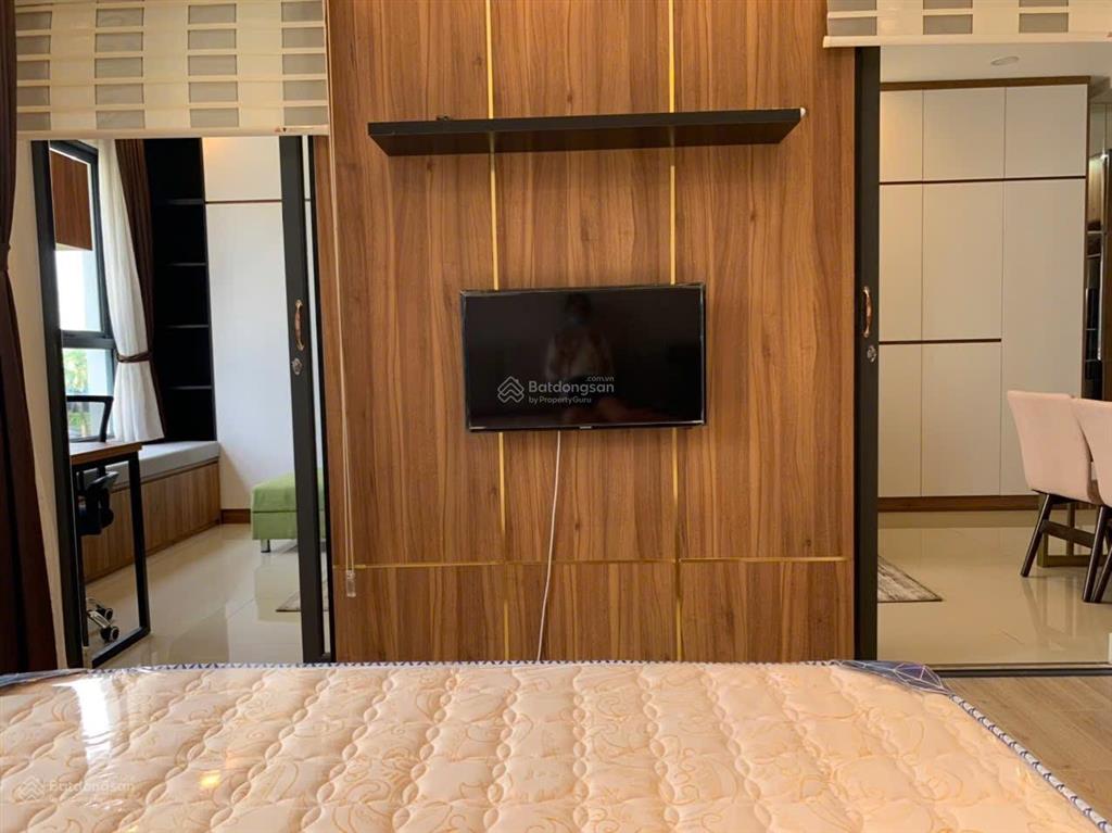 Cho thuê căn hộ 1pn ngắn hạn airbnb emerald celadon city aeon mall tân phú giá theo ngày