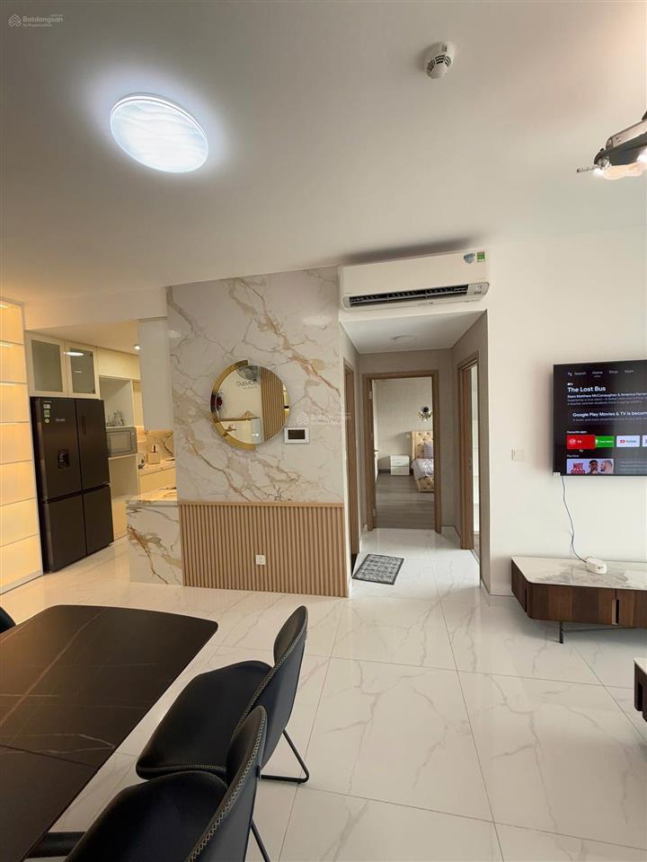 Cho thuê căn hộ dịch vụ 2pn 2wc diamond alnata celadon city, gần sân bay
