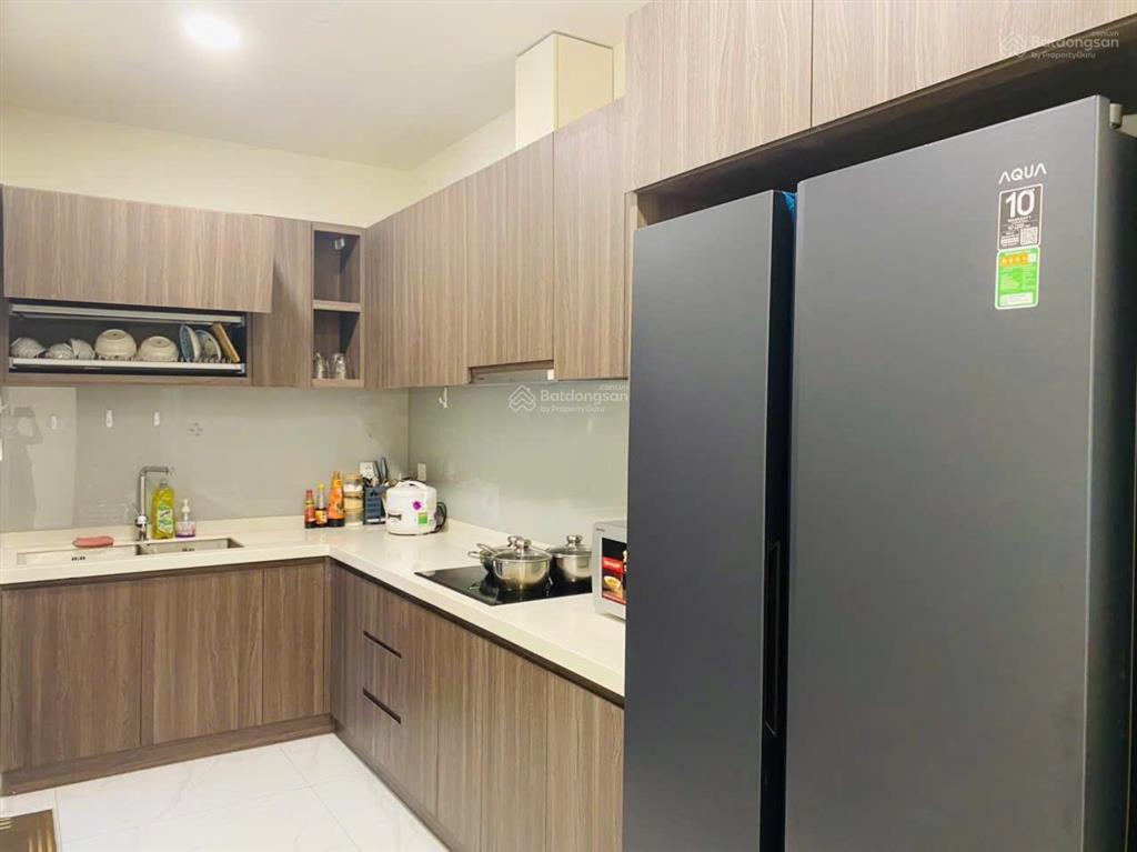 Cho thuê căn hộ dịch vụ ngăn hạn khu diamond celadon city gần sân bay, aeon mall
