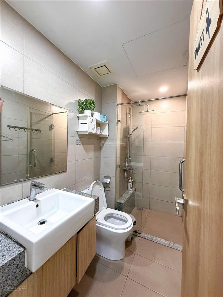 Căn hộ dịch vụ emerald  celadon city, gần sân bay tân sơn nhất, aeon mall tân phú