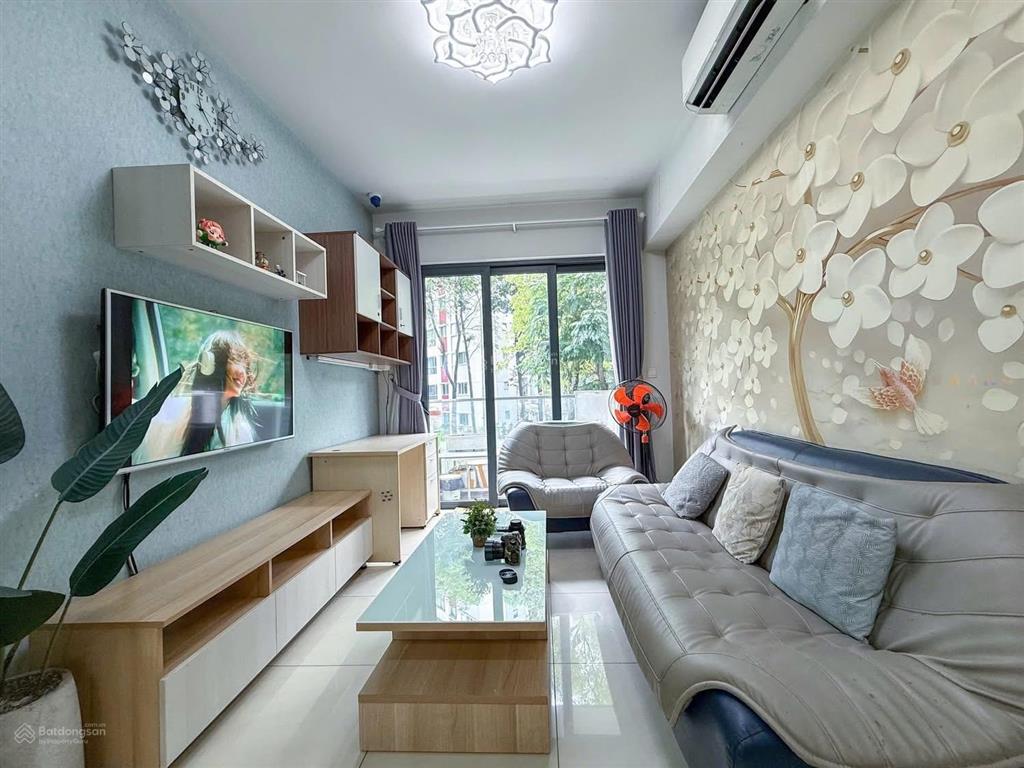 Căn hộ dịch vụ emerald  celadon city, gần sân bay tân sơn nhất, aeon mall tân phú