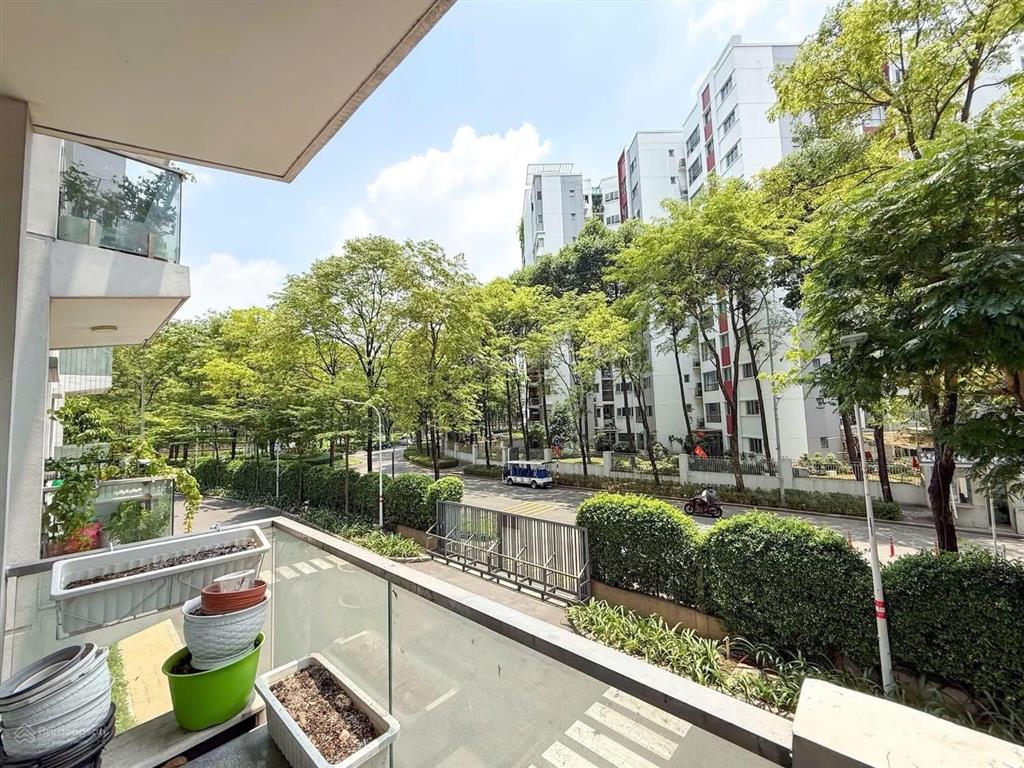 Căn hộ dịch vụ emerald  celadon city, gần sân bay tân sơn nhất, aeon mall tân phú