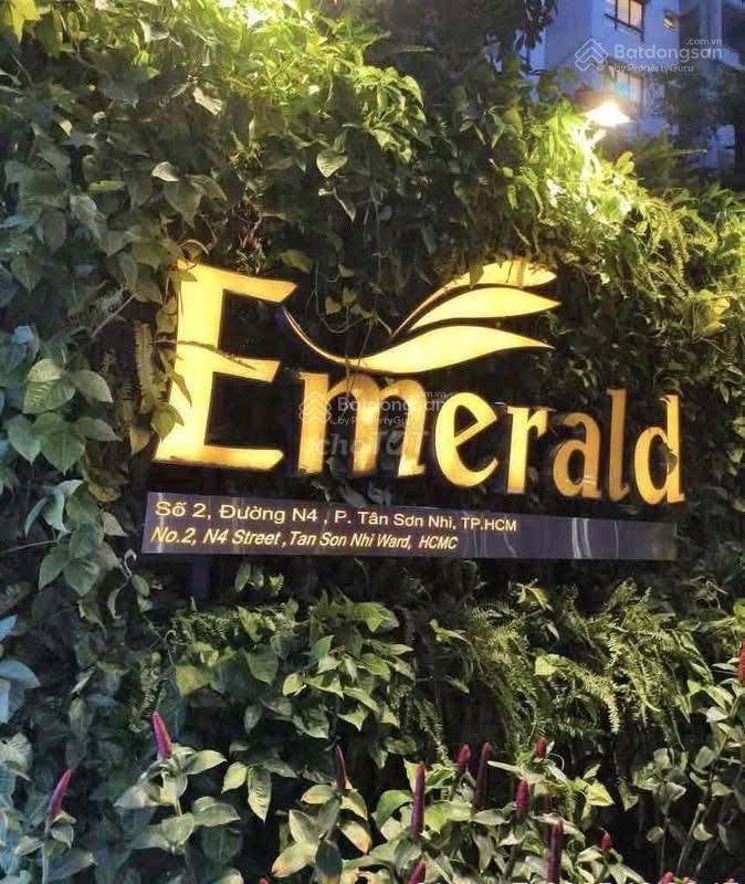 Căn hộ dịch vụ ngắn hạn, 03 phòng ngủ 2wc emerald celadon city, gần sân bay tsn