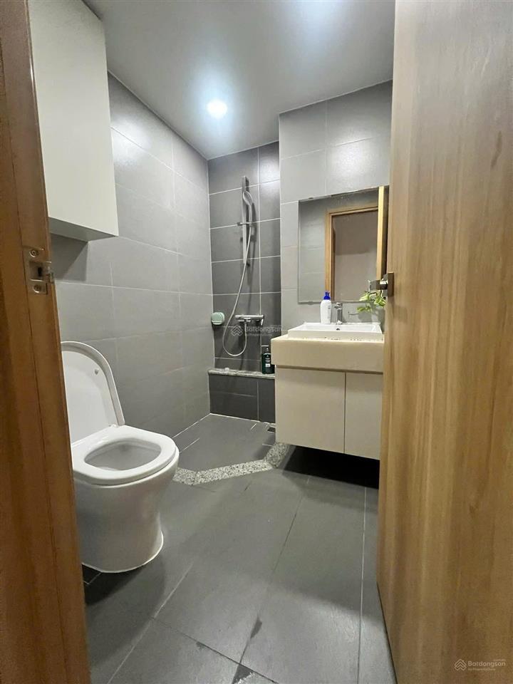 Căn hộ dịch vụ đầy đủ tiện nghi, gần sân bay, aeon mall tân phú, ở ổn định.