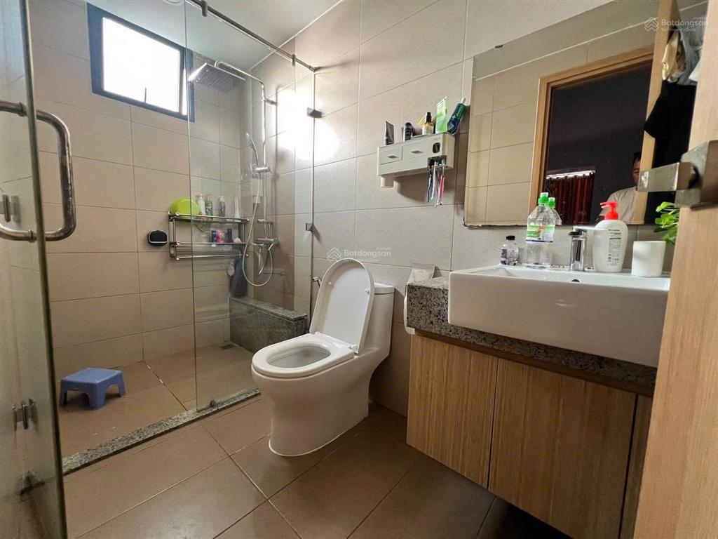 Căn hộ dịch vụ đầy đủ tiện nghi, gần sân bay, aeon mall tân phú, ở ổn định.