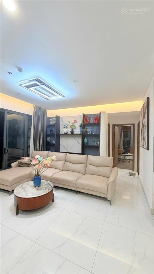 Cho thuê căn hộ dịch vụ 3pn 2wc 117m2 diamond alnata plus celadon city kèm ô xe hơi giá siêu tốt