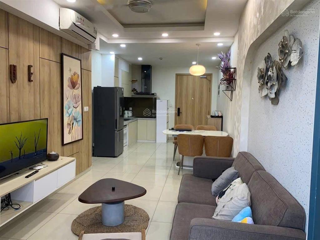 Chính chủ cho thuê căn hộ dịch vụ 2pn2w, emerald celadon city