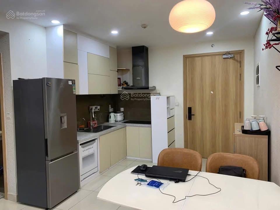 Chính chủ cho thuê căn hộ dịch vụ 2pn2w, emerald celadon city
