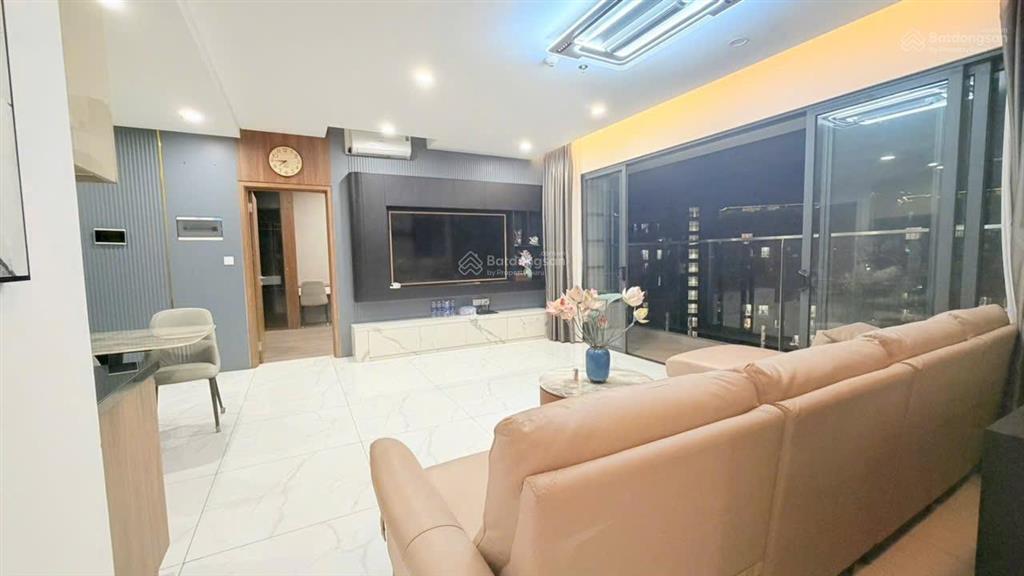 Căn hộ dịch vụ 2pn 2wc diamond alnata plus  celadon city, gần sân bay tsn, aeon mall
