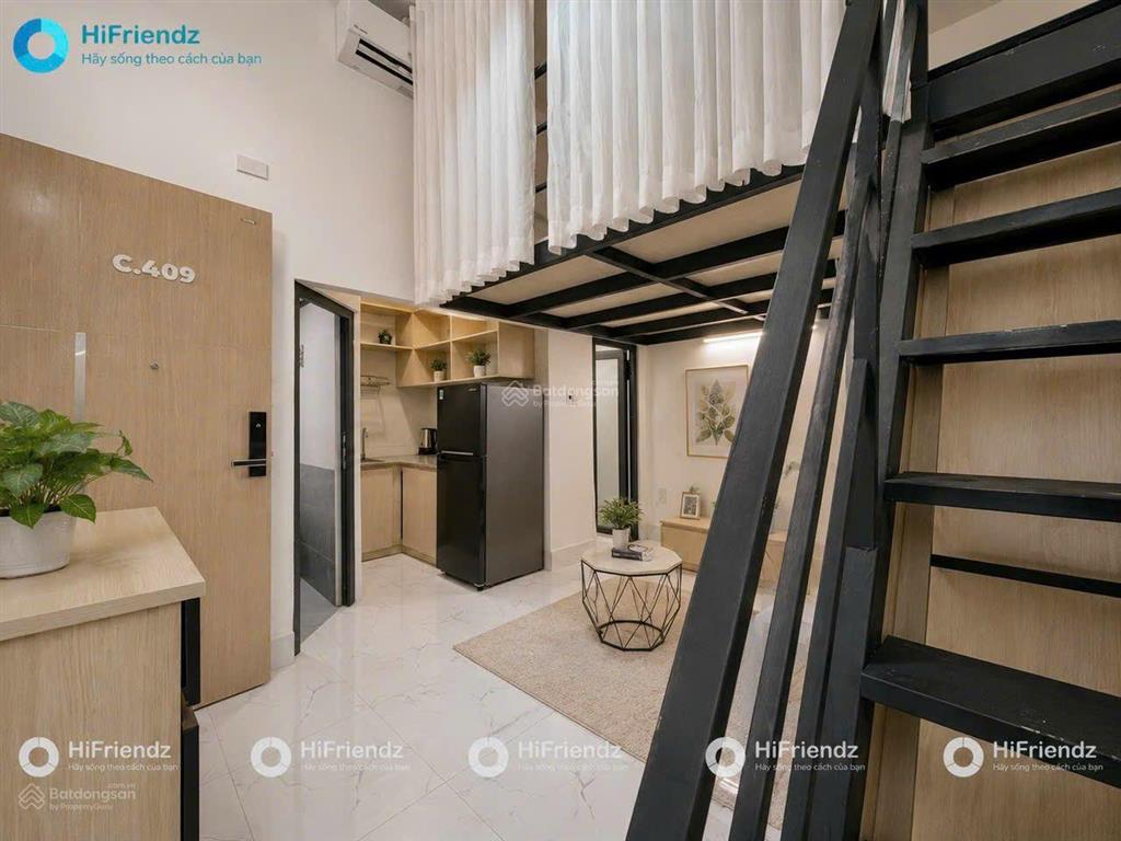 Phòng duplex ban công, có thang máy ở được 4 người 4 xe  gần ngay đh văn lang cs3