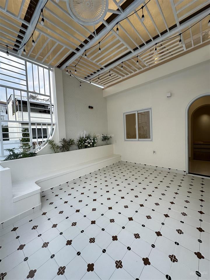 Bán nhà đẹp có gu,đường trần văn quang tân bình,50m2,4pn4wc, hẻm xe hơi,sổ hồng riêng, alo xem lun