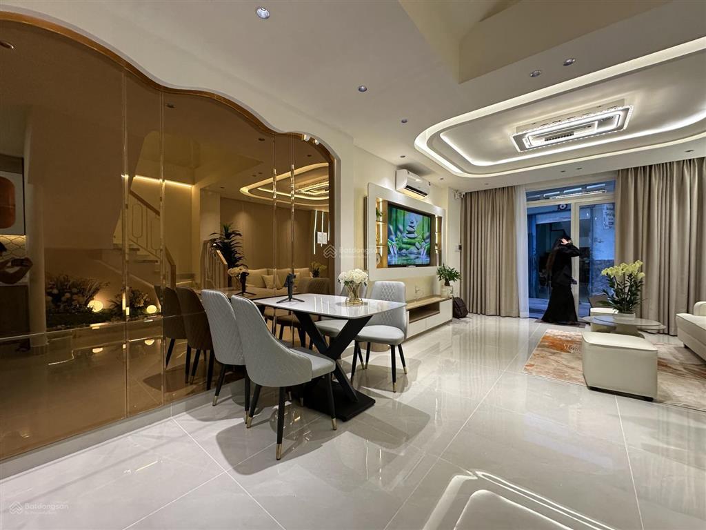 Bán nhà đẹp có gu,đường trần văn quang tân bình,50m2,4pn4wc, hẻm xe hơi,sổ hồng riêng, alo xem lun