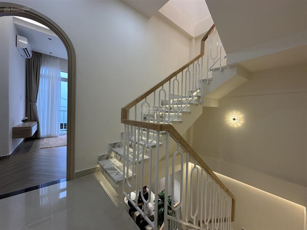 Bán nhà đẹp có gu,đường trần văn quang tân bình,50m2,4pn4wc, hẻm xe hơi,sổ hồng riêng, alo xem lun