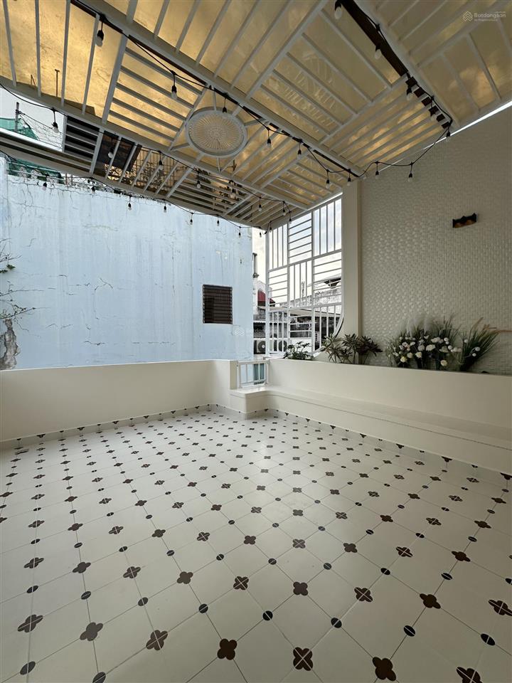 Bán nhà đẹp có gu,đường trần văn quang tân bình,50m2,4pn4wc, hẻm xe hơi,sổ hồng riêng, alo xem lun