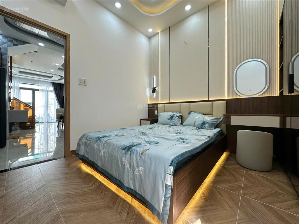 Đường khuông việt 66m2(4,3 x 16.5) gần đầm sen, thuận tiện qua q10, 3pn, 4wc, xe hơi đổ cửa full nt
