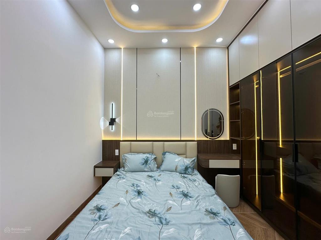 Đường khuông việt 66m2(4,3 x 16.5) gần đầm sen, thuận tiện qua q10, 3pn, 4wc, xe hơi đổ cửa full nt