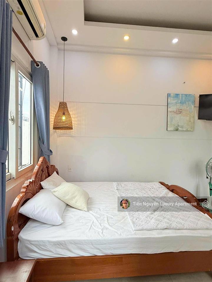 Căn hộ studio ban công, cửa sổ lớn thoáng mát, ngay nhà thờ, chợ tân định, công viên lê văn tám