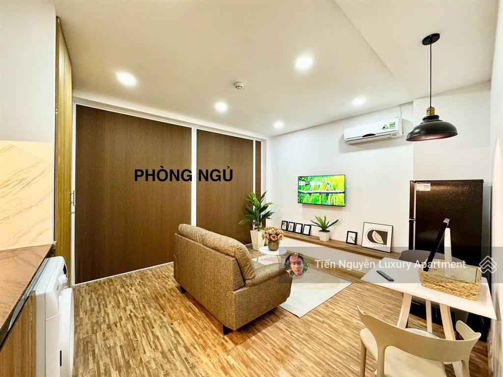 Căn hộ 1 phòng ngủ 40m2 ngay chợ tân định  gần đh ueh  công viên lê văn tám, tân định, quận 1