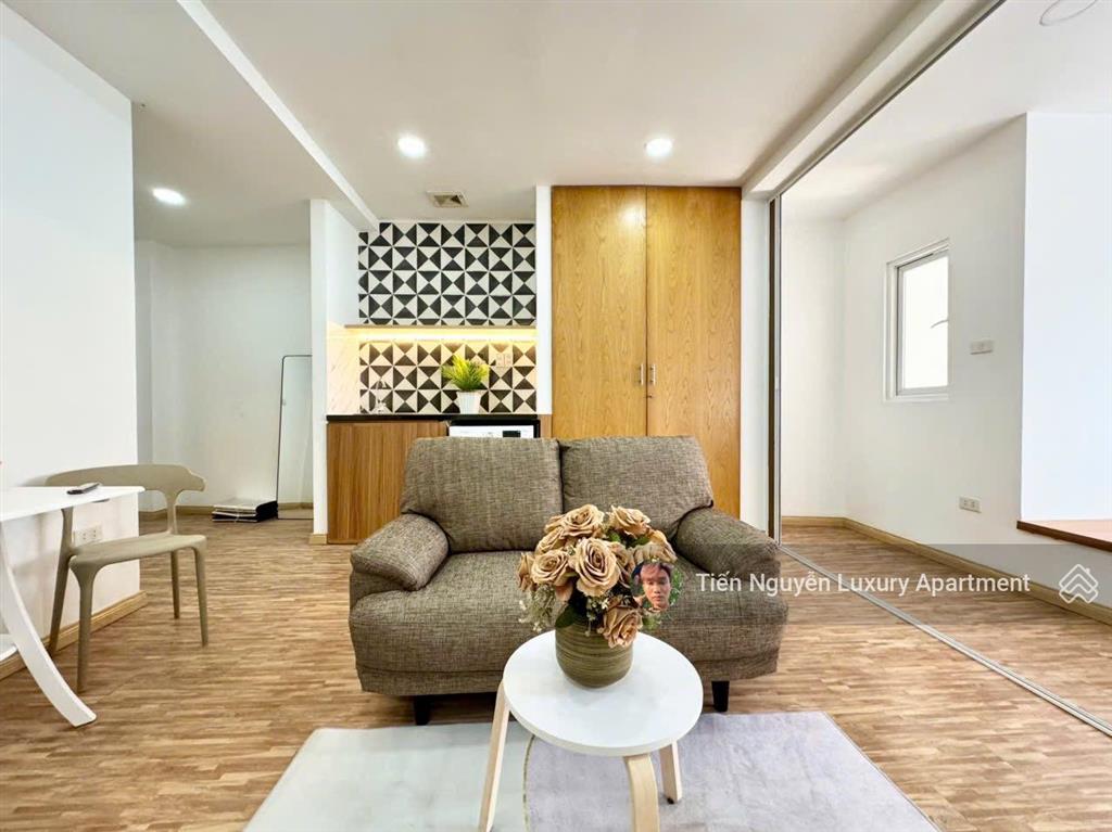 Căn hộ 1 phòng ngủ 40m2 ngay chợ tân định  gần đh ueh  công viên lê văn tám, tân định, quận 1